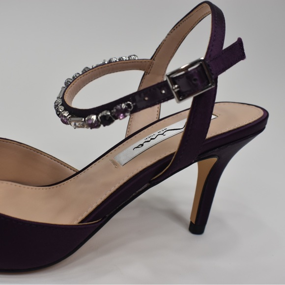 Purple Satin Crystal Pointy-Toe Mid-Heel Dress Pump Sz 6M Nina Tonya - Picture 4 of 13